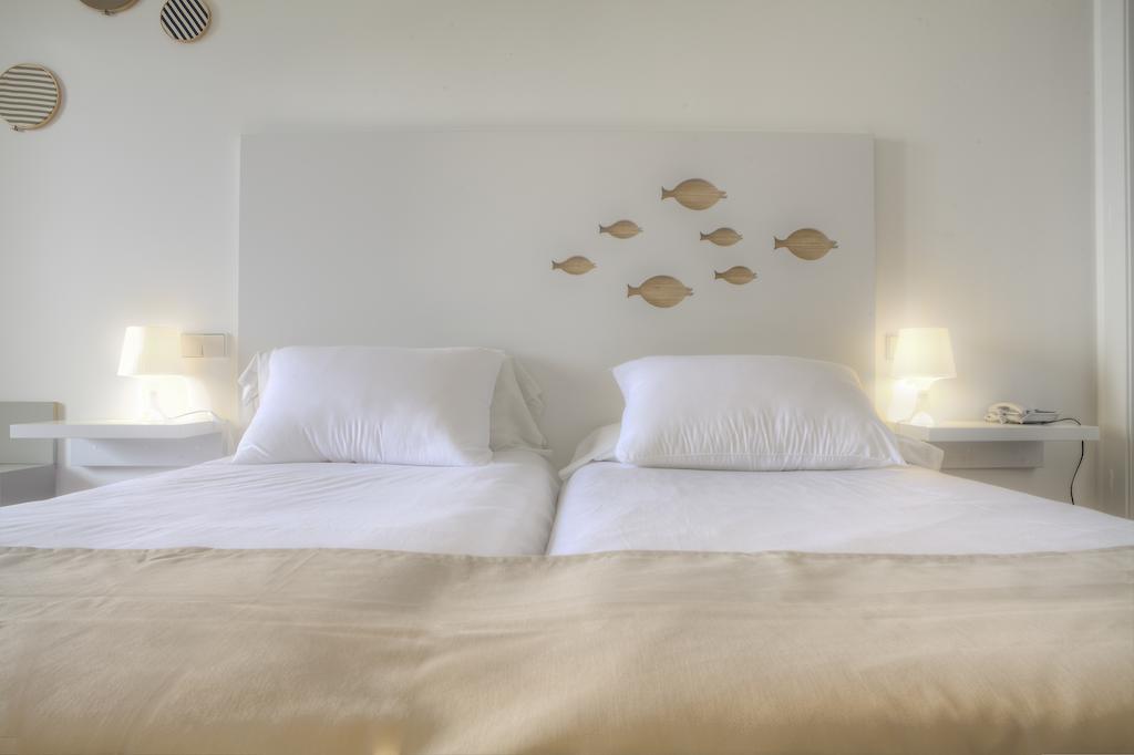 Carabela Hotell Peguera Exteriör bild